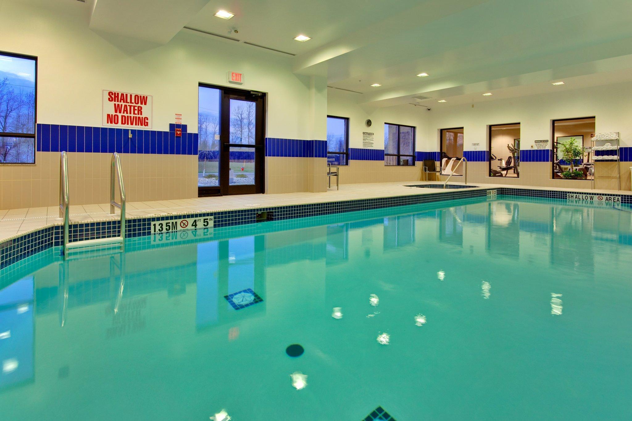 Express & By Ihg Hotel 2*