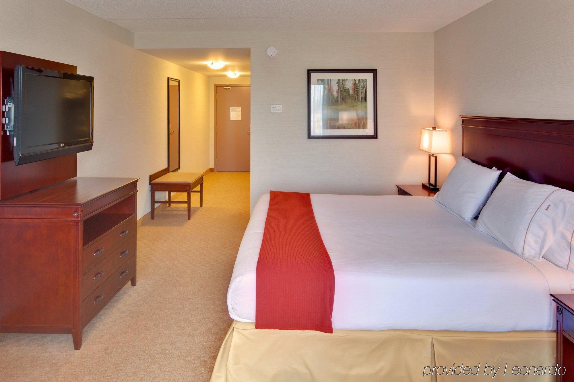 Express & By Ihg Hotel Brockville
