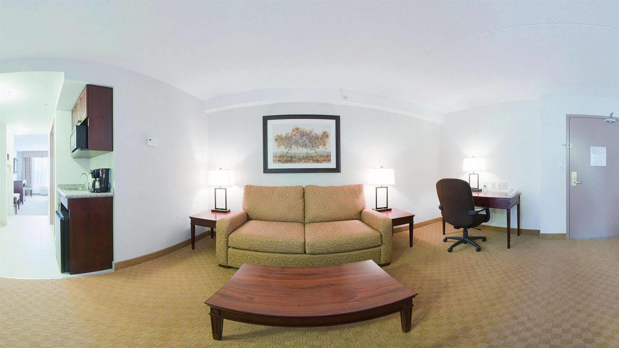 Express & By Ihg 2*