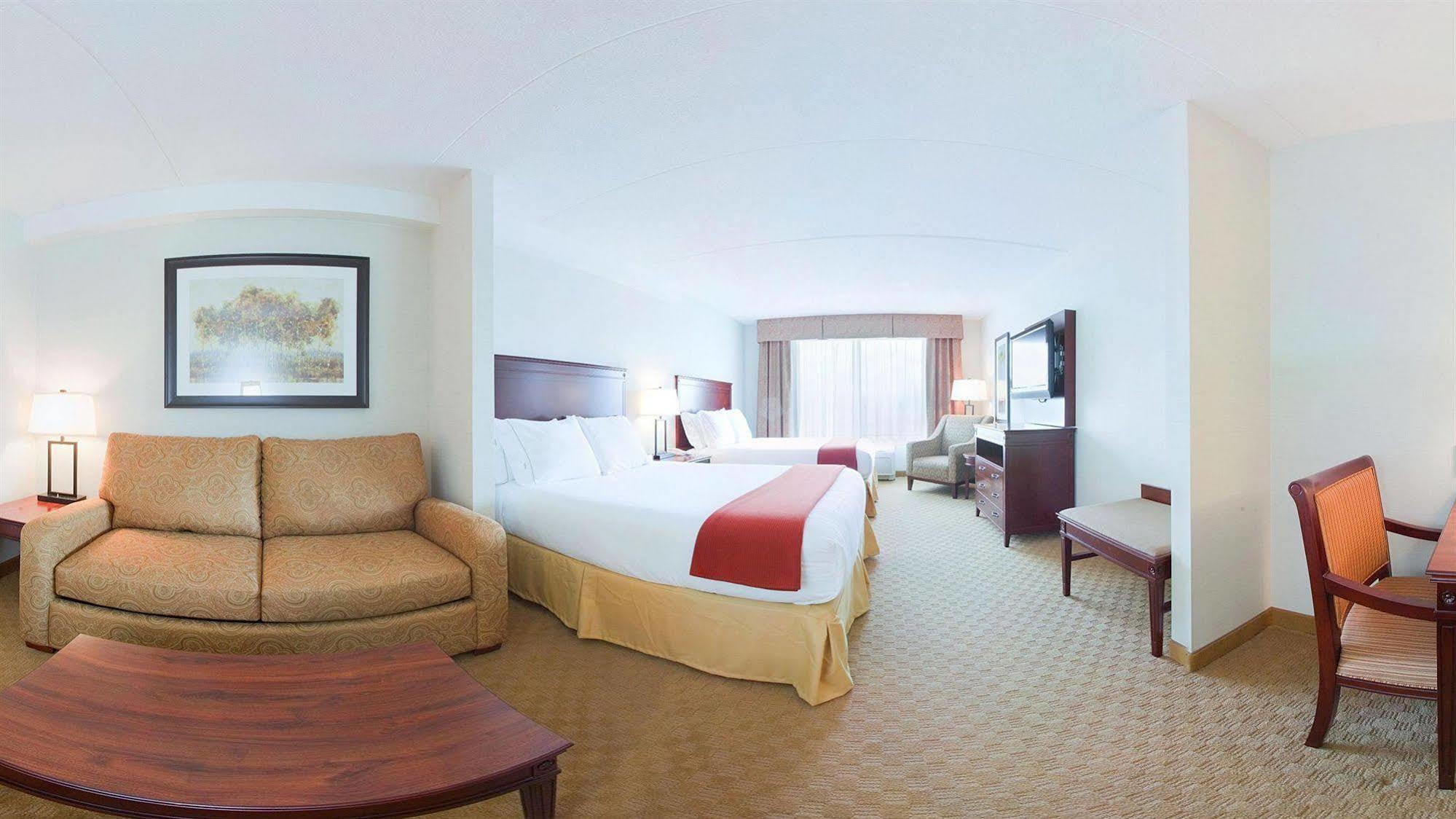 Hotel Express & By Ihg